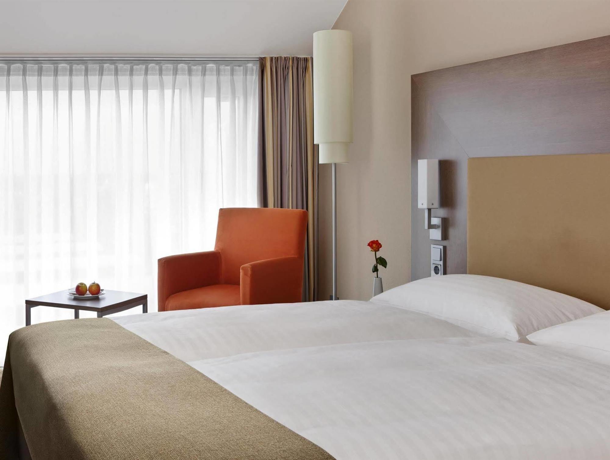 Intercityhotel Дармштадт Экстерьер фото